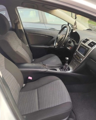 Toyota Avensis cena 25900 przebieg: 226000, rok produkcji 2011 z Olsztyn małe 56